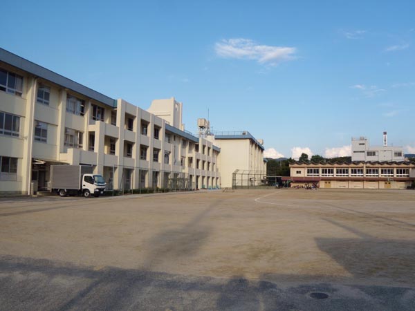 東谷小学校画像